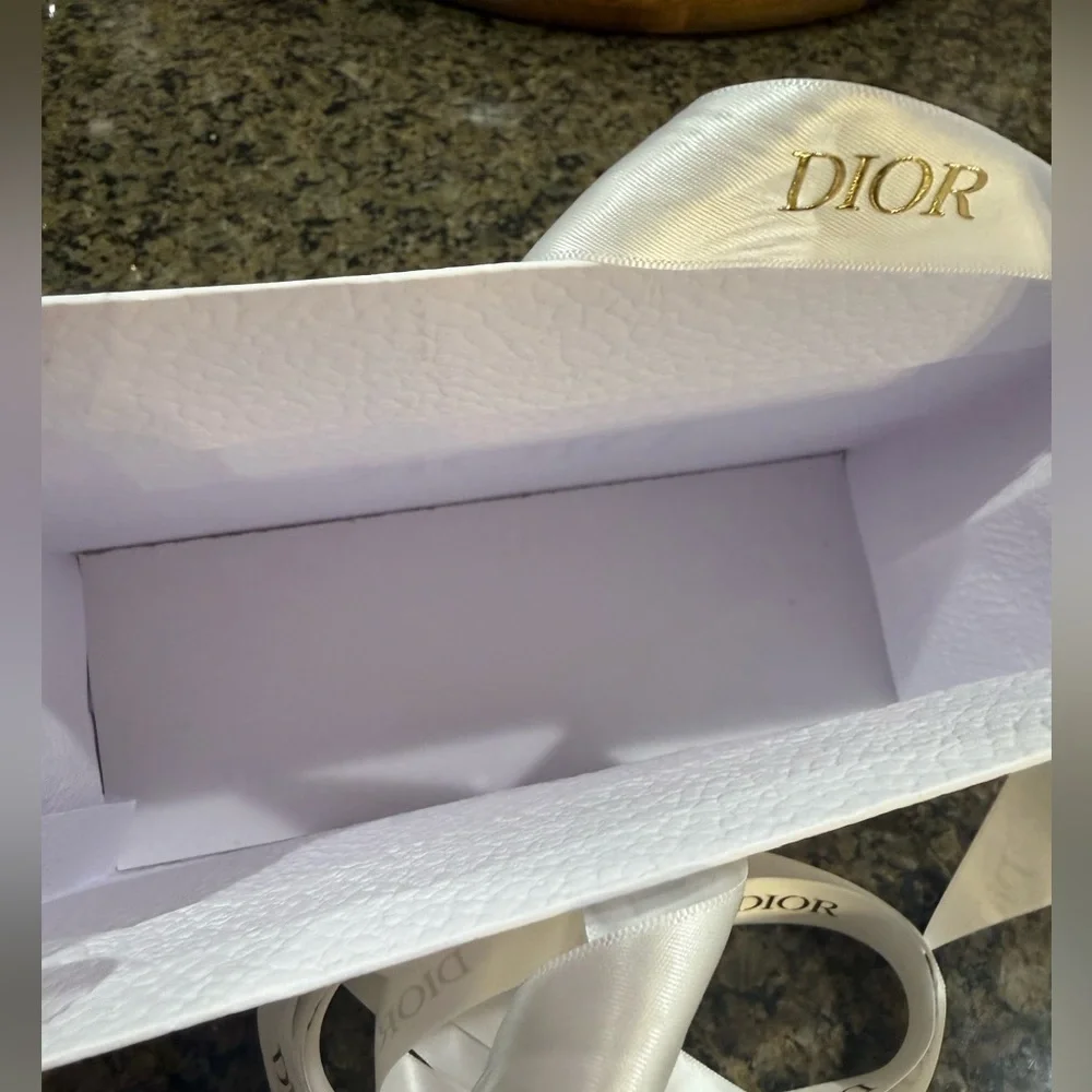 NEW. Authentic DIOR gift wrap set: bag, ribbon, tissue paper, cards + envelope